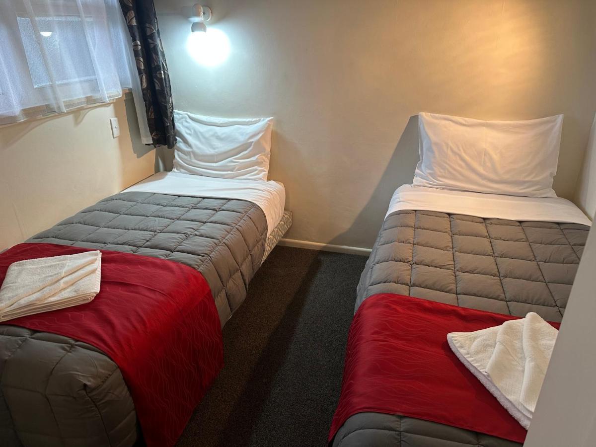 Touchwood Motor Inn & Inner City Camping Ground Auckland Bagian luar foto