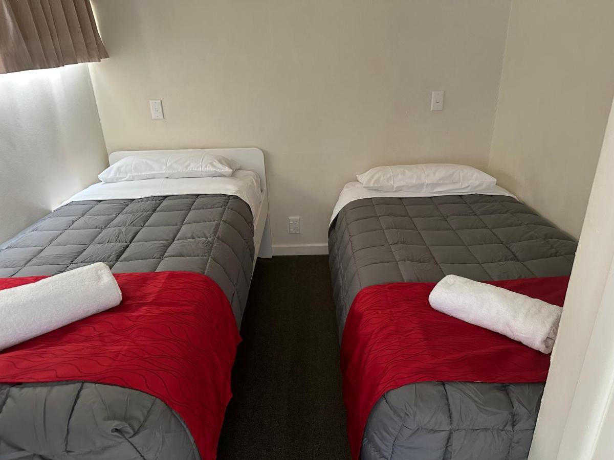 Touchwood Motor Inn & Inner City Camping Ground Auckland Bagian luar foto